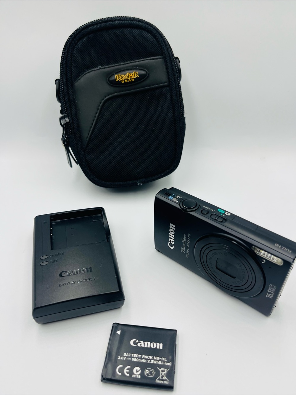Canon PowerShot ELPH 320 HS 16.1MP Digital Camera Black 5x Zoom WiFi Tested